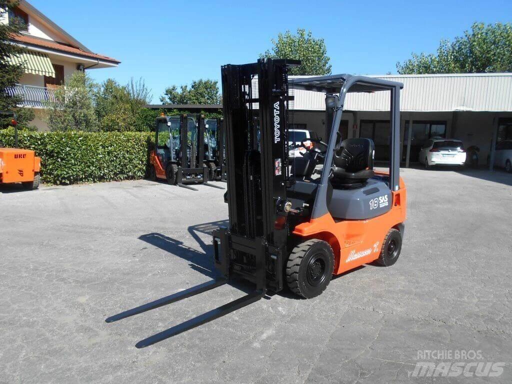 Toyota 02-7FDF18 Diesel Trucker