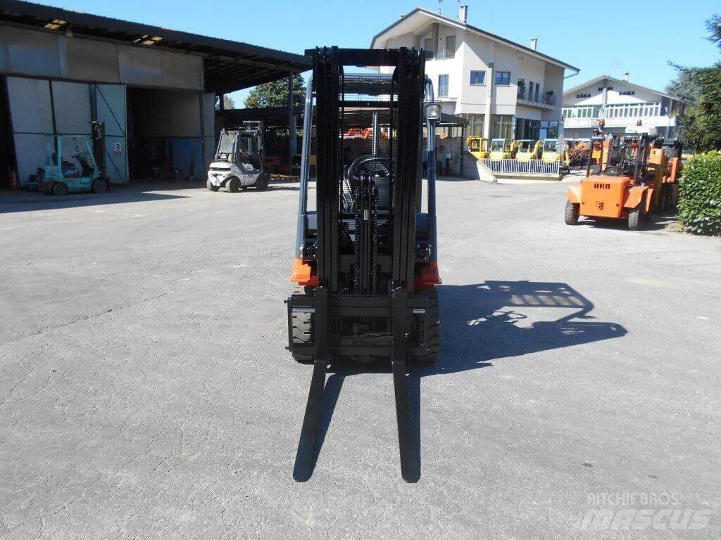 Toyota 02-7FDF18 Diesel Trucker