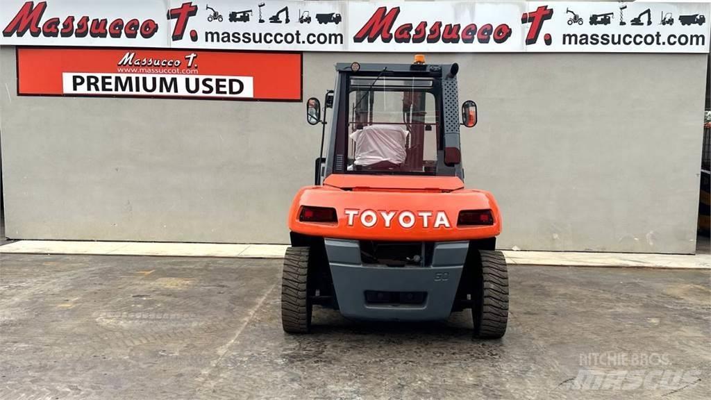 Toyota 50-5FD60 Diesel Trucker