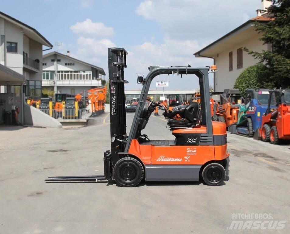 Toyota 7FBMF25 Elektriske trucker