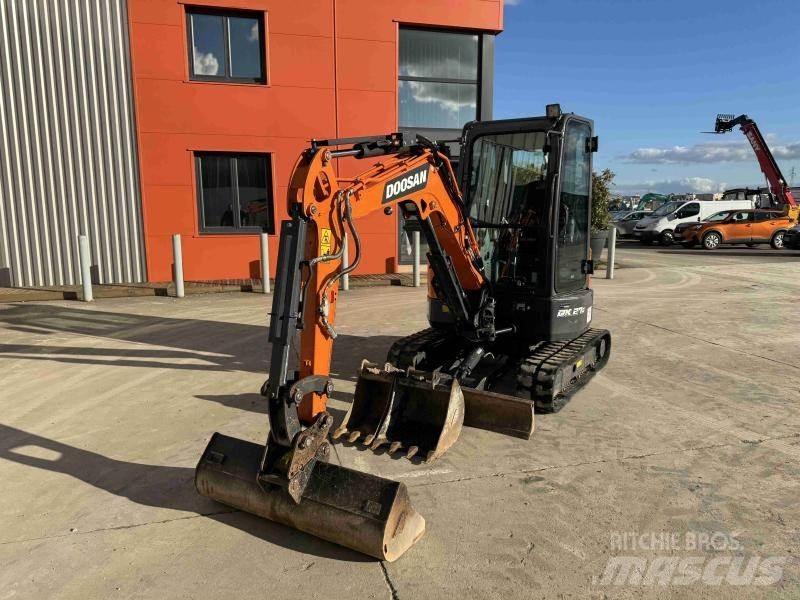 Doosan DX 27 Z Minigravere <7t