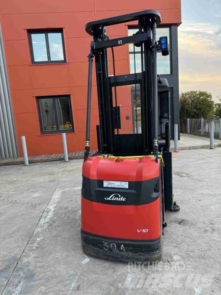 Fenwick V10 Middelsløftende plukketruck