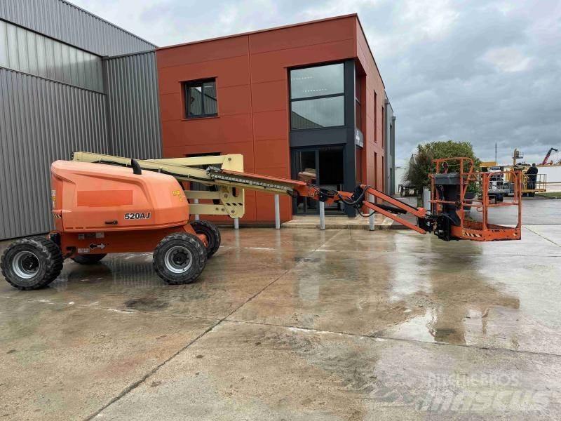 JLG 520AJ Leddede bomlifter