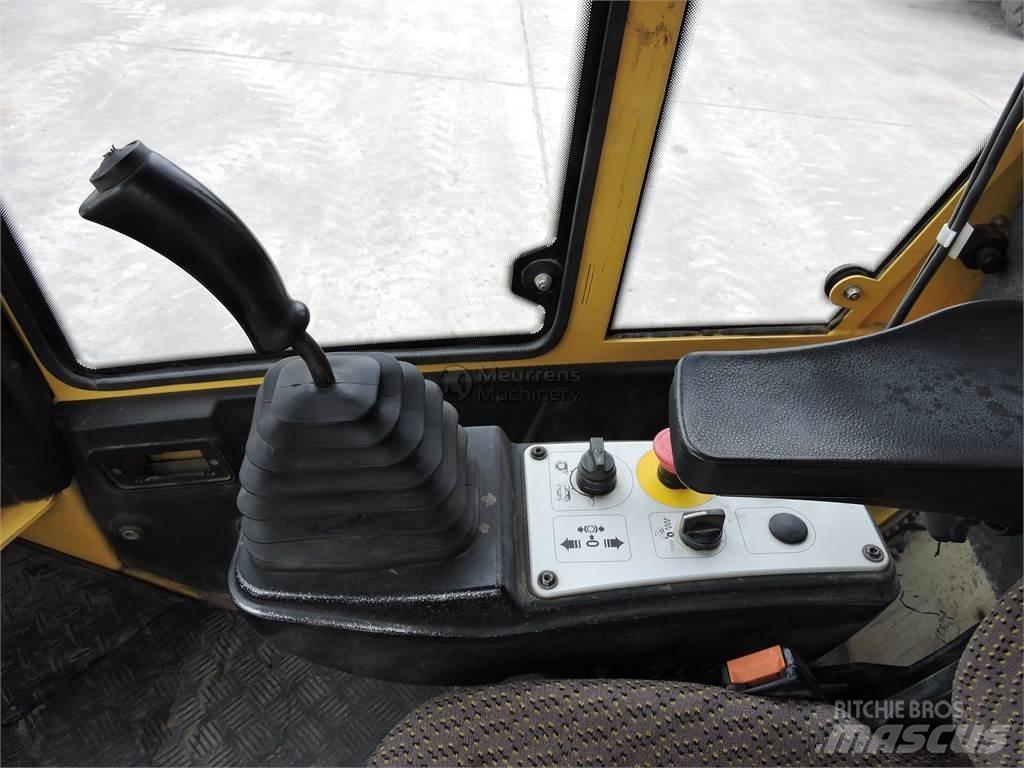 Bomag BW211D-4 GERMAN Andre Valser