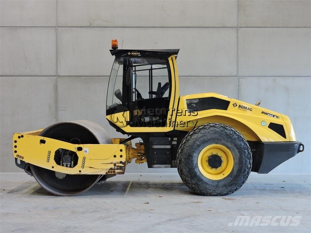 Bomag BW213 Andre Valser
