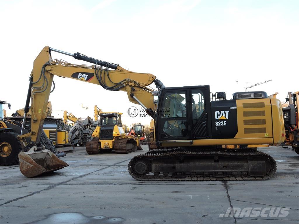 CAT 323E Beltegraver