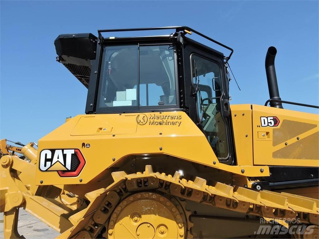CAT D5 Bulldosere
