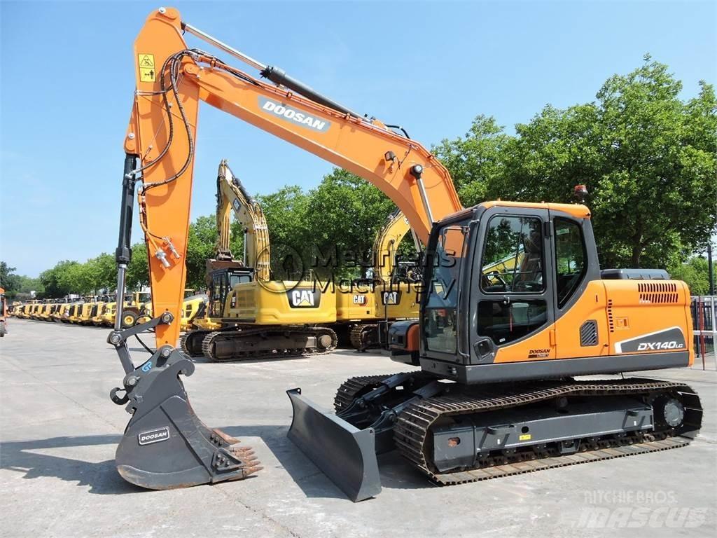 Doosan DX140LC Beltegraver