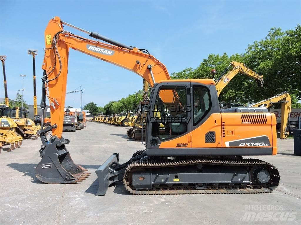 Doosan DX140LC Beltegraver