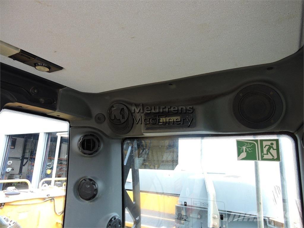 Liebherr R950 Beltegraver