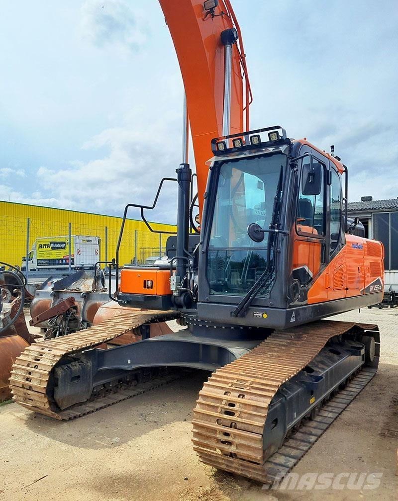 Develon DX 225 LC-7 Beltegraver
