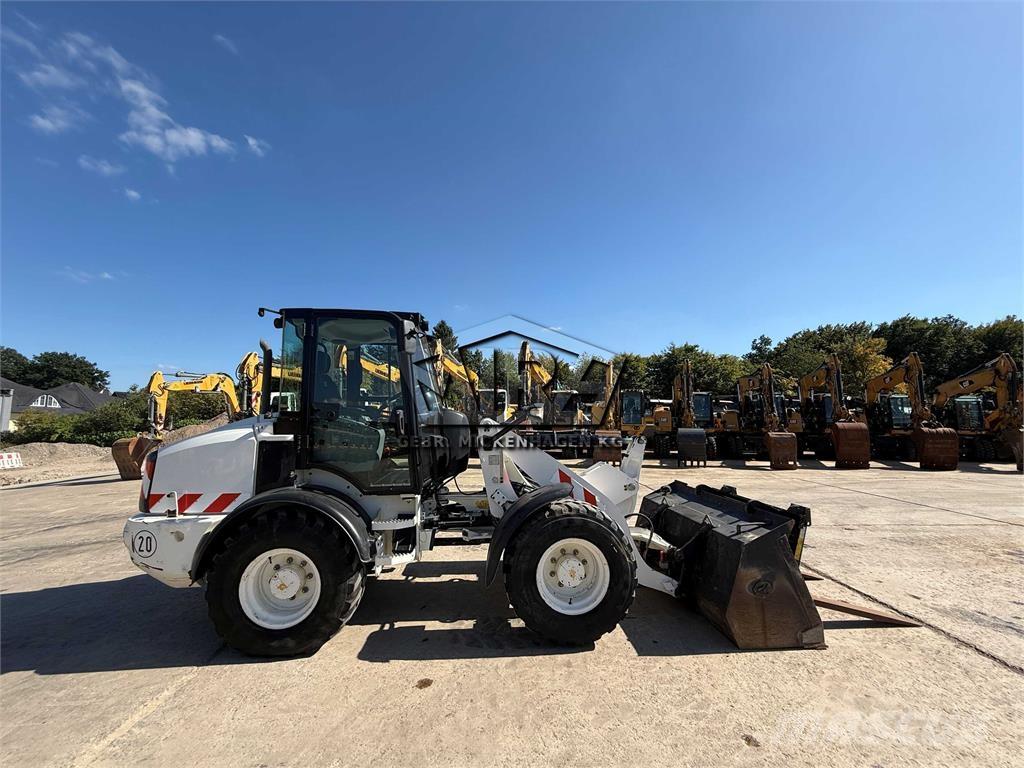CAT 908 M Hjullastere