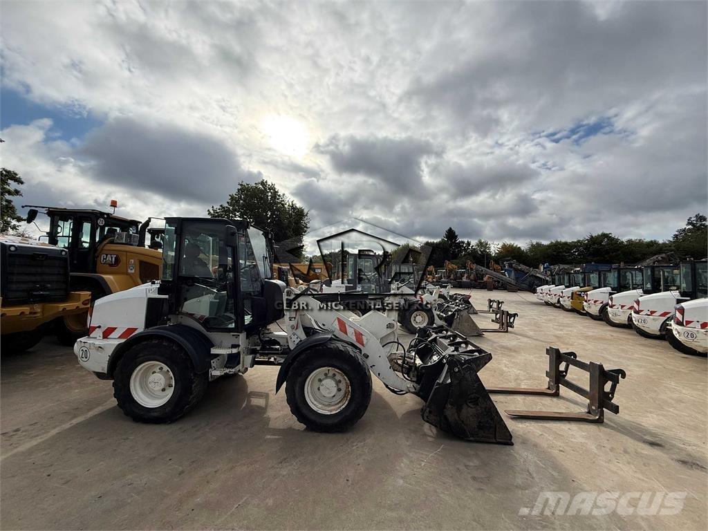 CAT 908 M Hjullastere