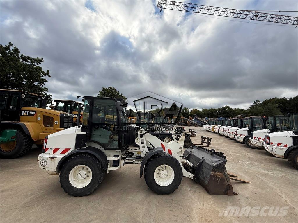 CAT 908 M Hjullastere