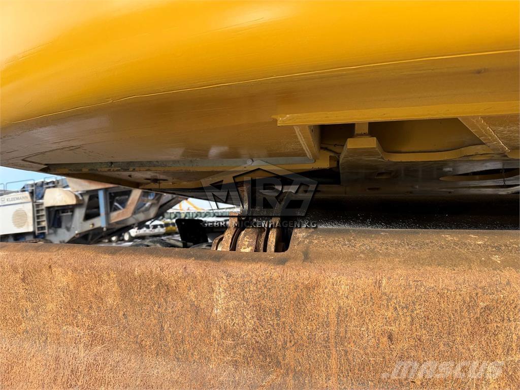 CAT M 318 D Hjulgravere