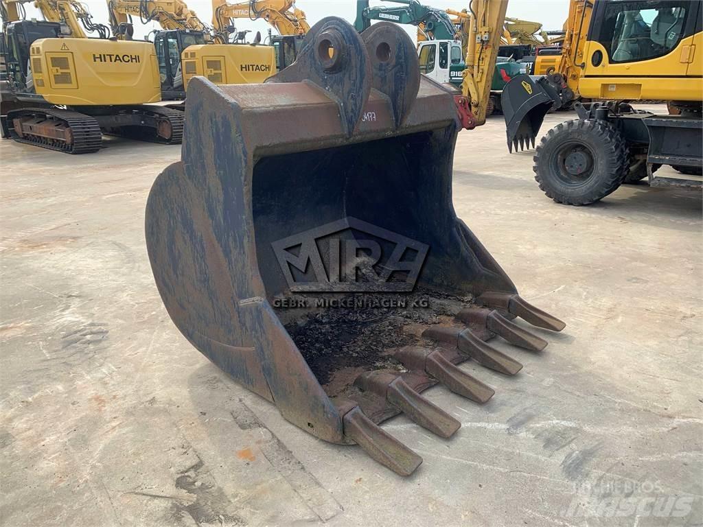 Komatsu 1800 mm Traktorgravere