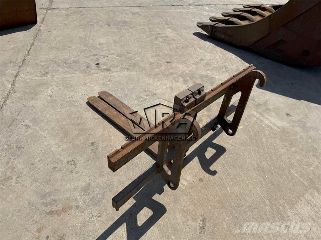 Volvo L 25B Pallegafler