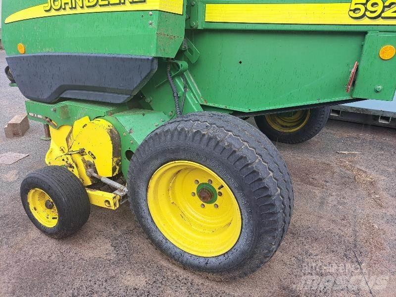 John Deere 592 Rundballepresser