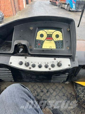 Bomag BW213DH-4 Andre Valser