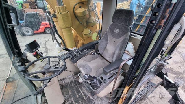 CAT M 318 C / 35 Hjulgravere