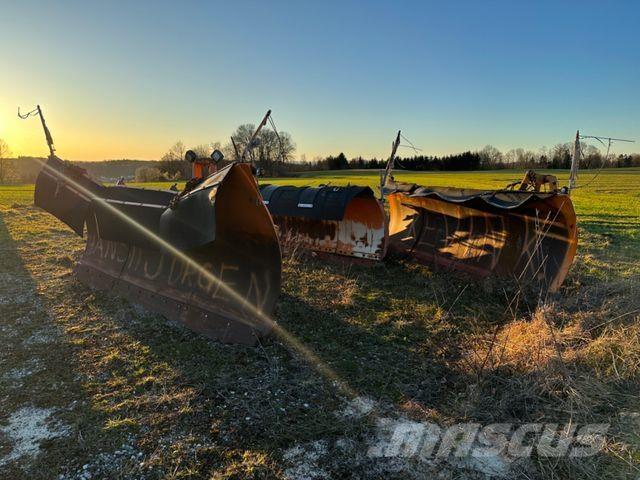 Dücker Schneepflug Vendeploger