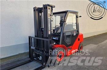 Hangcha CPCD25-XH7F Diesel Trucker