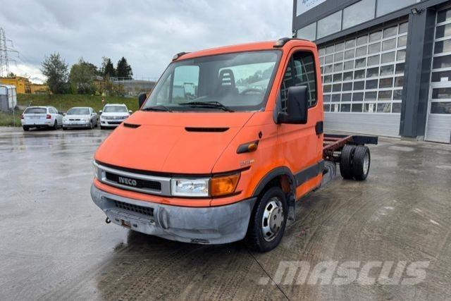 Iveco 35C12 4x2 Andre varebiler