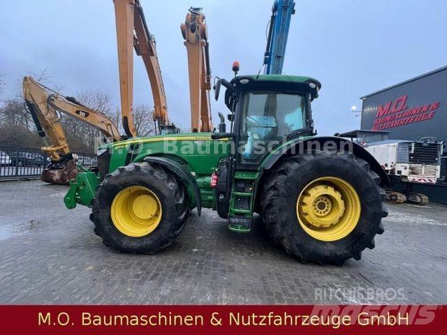 John Deere 8370 R Frontlastere og graveredskap