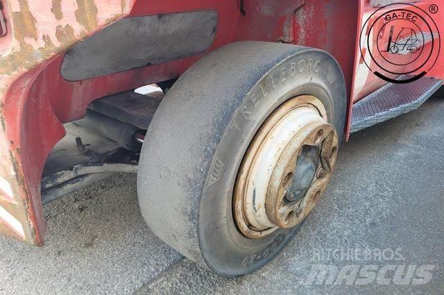 Kalmar DCE120-6 Diesel Trucker