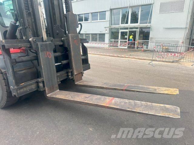 Kalmar DCE160-12 Diesel Trucker