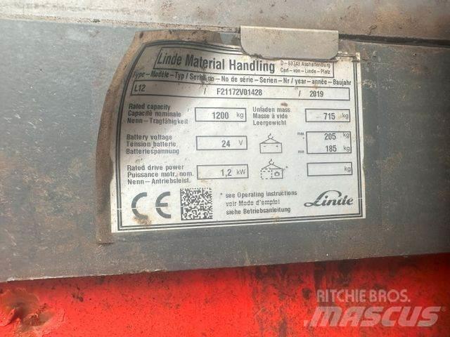 Linde L12 Høytløftende plukketruck