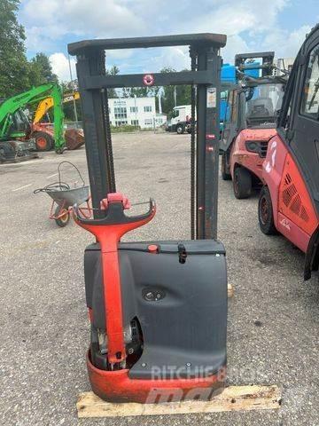 Linde L12 Høytløftende plukketruck
