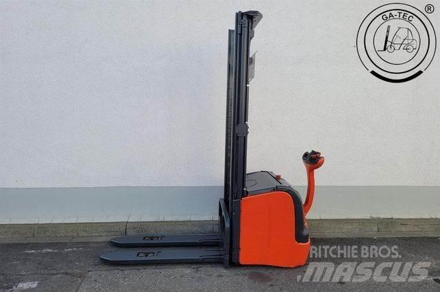 Linde L16 Høytløftende plukketruck