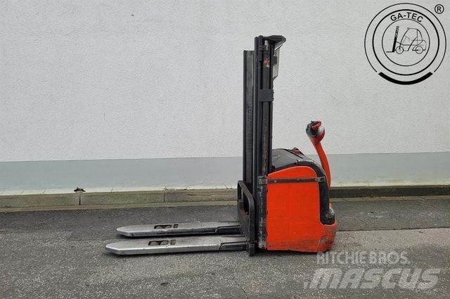 Linde L16 Høytløftende plukketruck