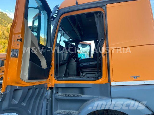 Mercedes-Benz 2542 Chassis