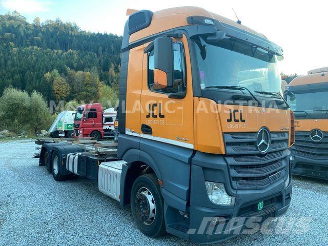 Mercedes-Benz 2542 Chassis