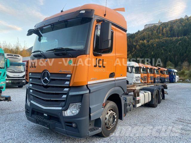 Mercedes-Benz 2542 Chassis