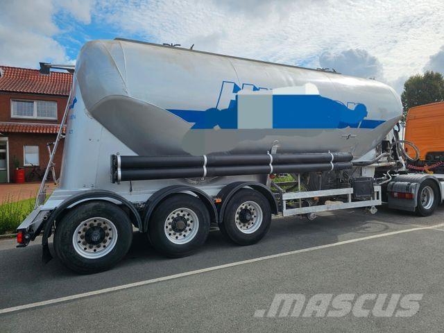 Spitzer Zement 37m³ Tanksemi