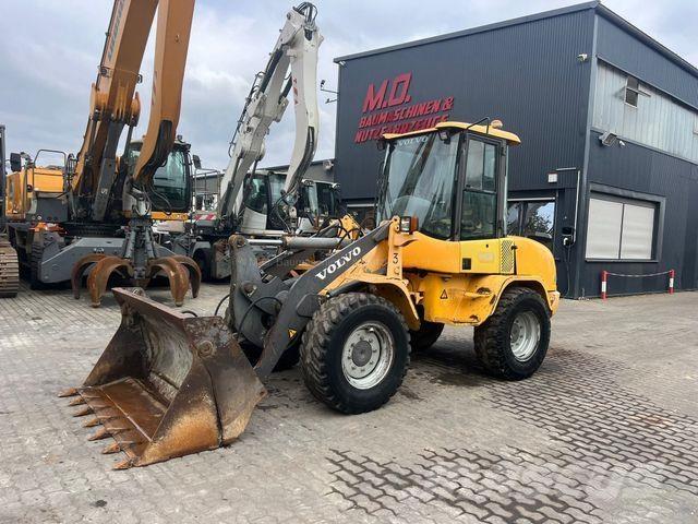 Volvo L30B Hjullastere