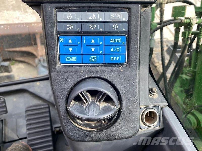 Komatsu PC138-8 Beltegraver