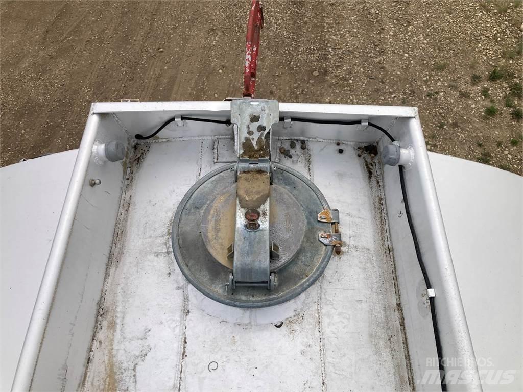 Advance  Tanktrailere