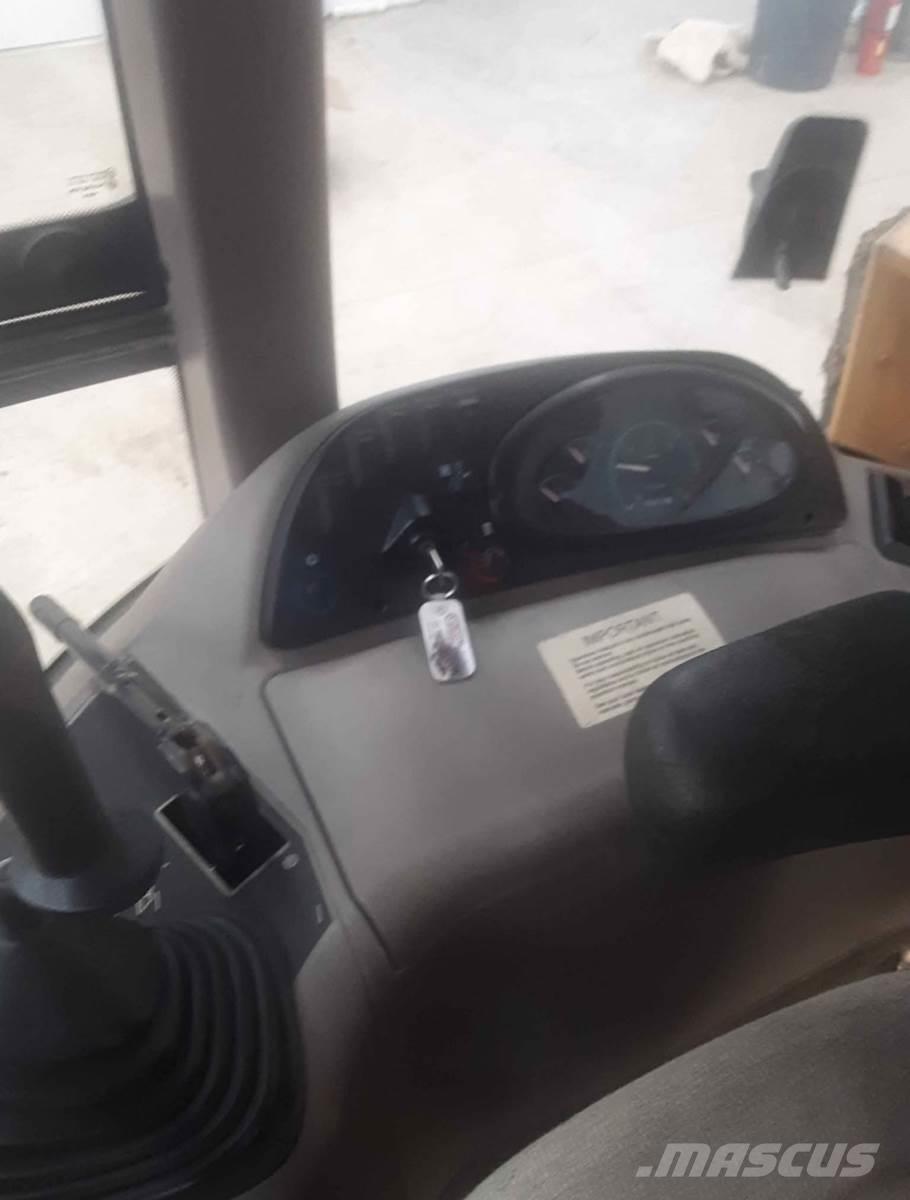 CASE 580M Traktorgravere