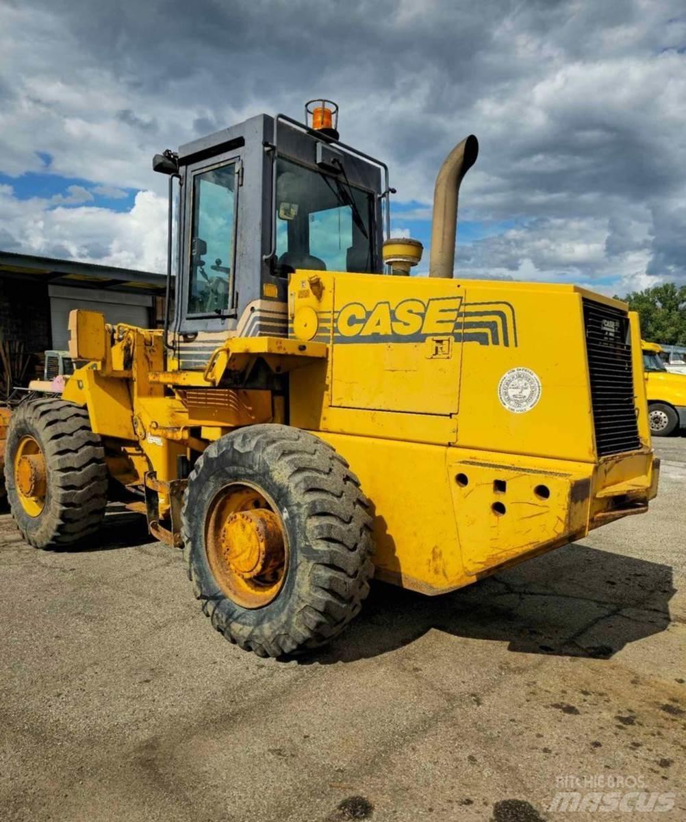 CASE 621B Hjullastere