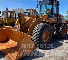 CASE 621D Hjullastere