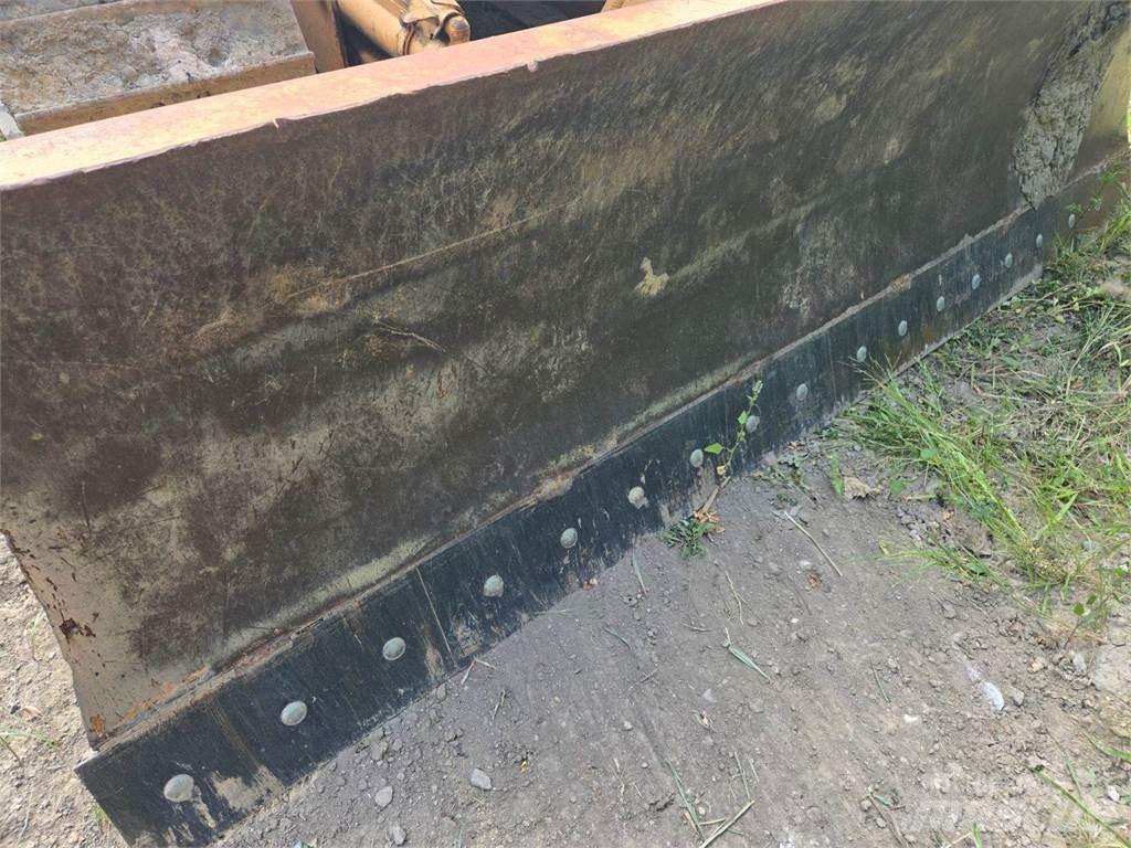CASE 650L Dozere Beltegående