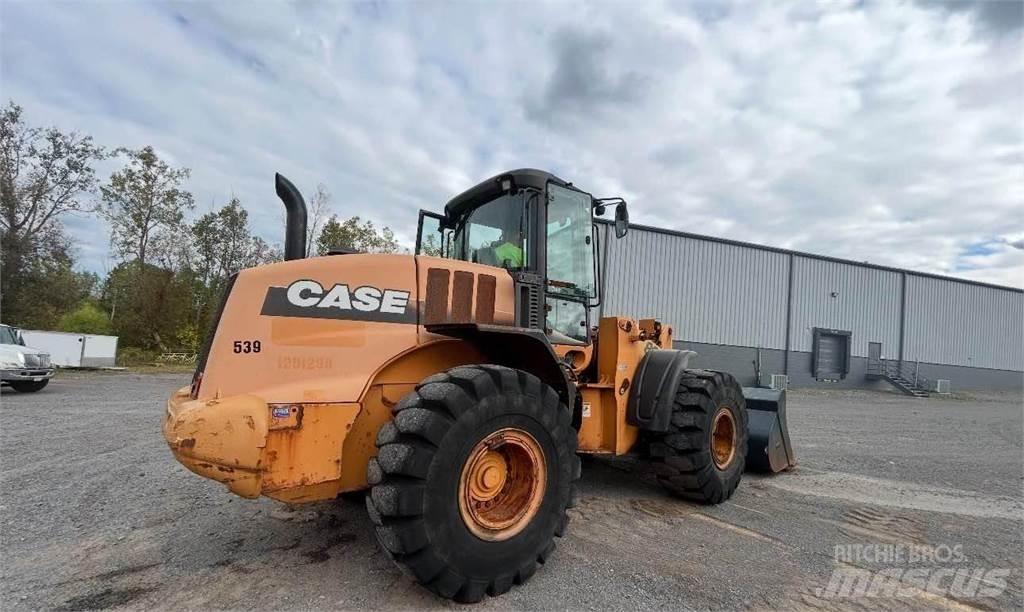 CASE 821F Hjullastere