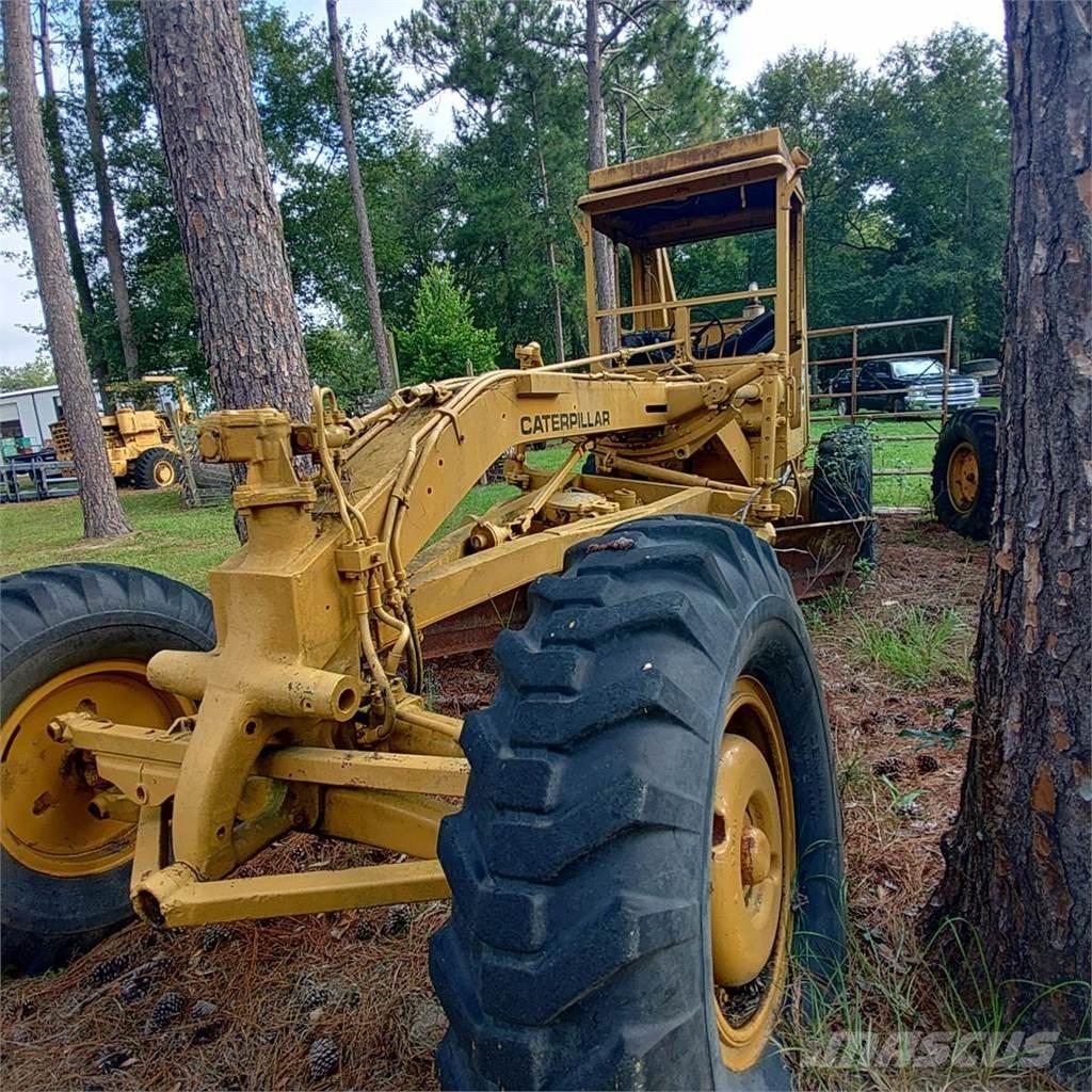 CAT 120 Veihøvler