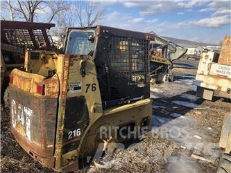 CAT 216B Kompaktlastere