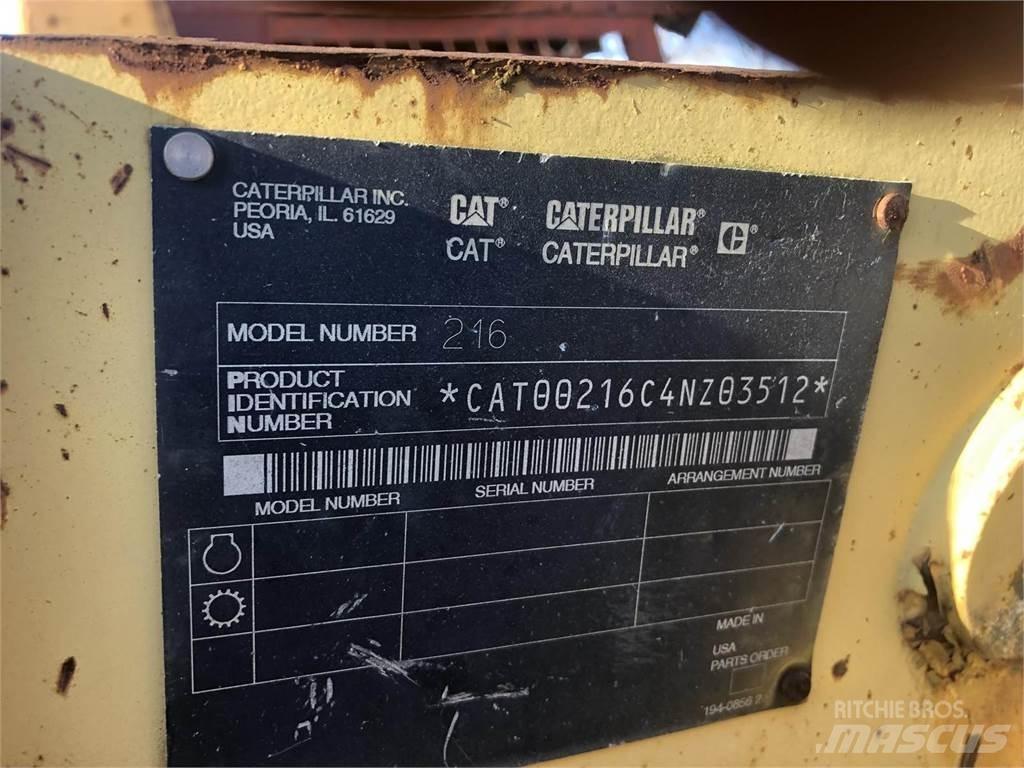 CAT 216B Kompaktlastere