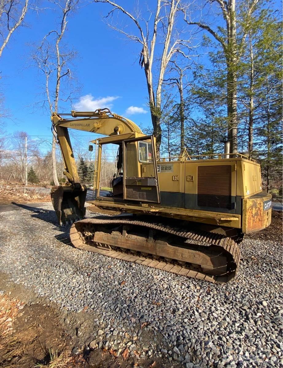 CAT 225 Beltegraver